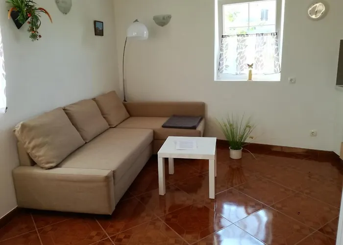 Pegla Apartmán *