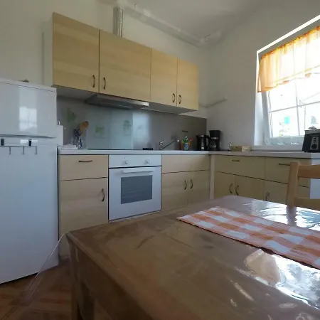 Pegla Appartement Nerezine